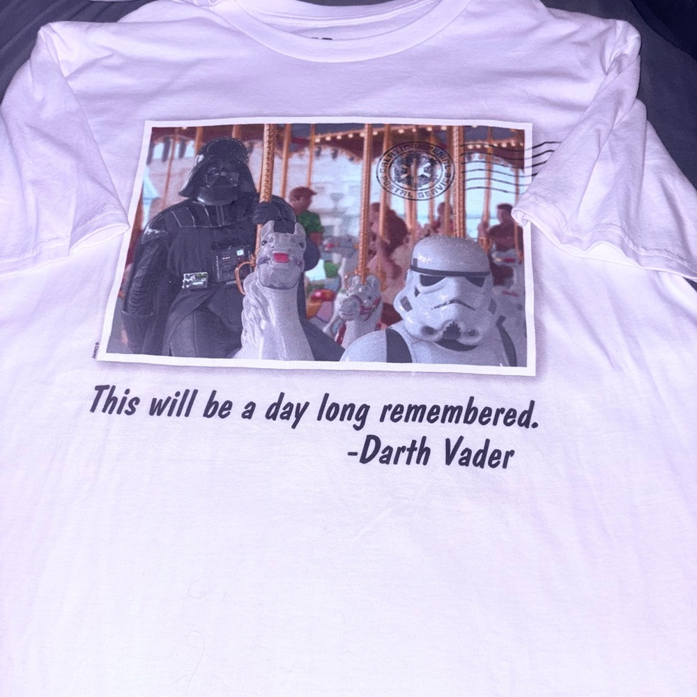 NWTS White Star Wars Graphic T-Shirt!